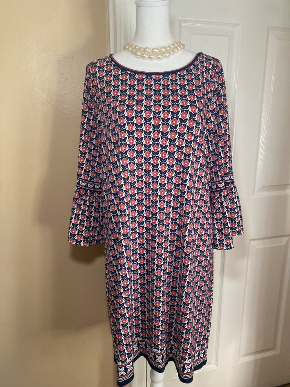NWOT Max Studio Navy Coral Floral Bell-Sleeve Shift Dress Size Medium